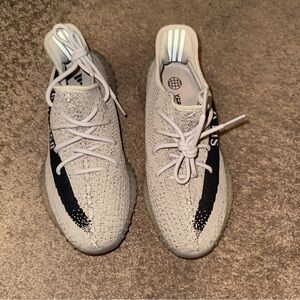 Adidas Yeezy Boost 350 V2 Gray Black Sneakers